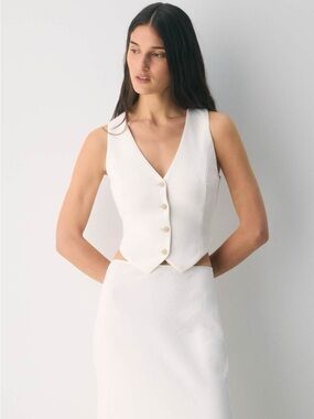 Aritzia Pacino Vest - Crepette in Light Birch (Cream)